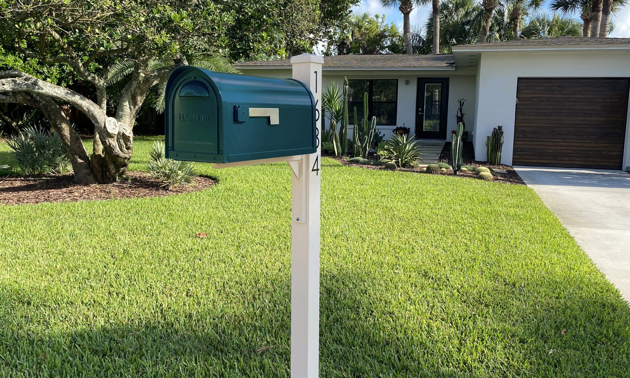 Mid Century Modern Curbside Mailboxes Special Lite