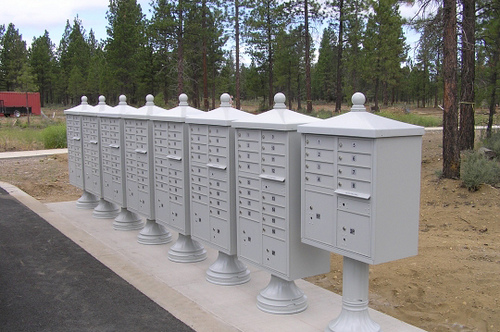 Cluster Box Unit with Traditional Cap and Base